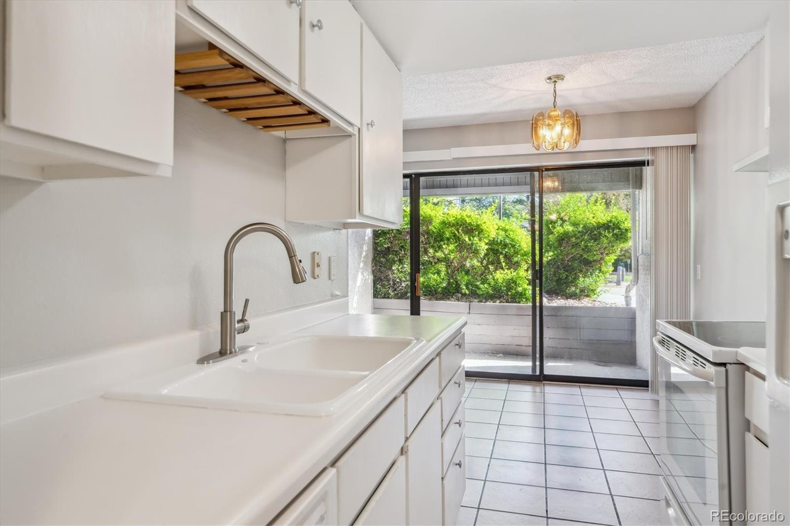MLS Image #7 for 6490 s dayton street,englewood, Colorado