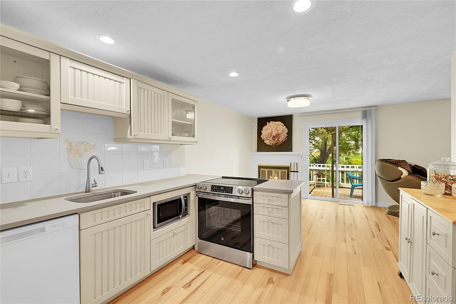 MLS Image #10 for 2840 s kenton court,aurora, Colorado