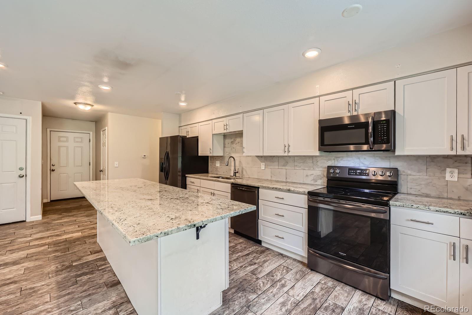MLS Image #10 for 679 s pearl street,elizabeth, Colorado