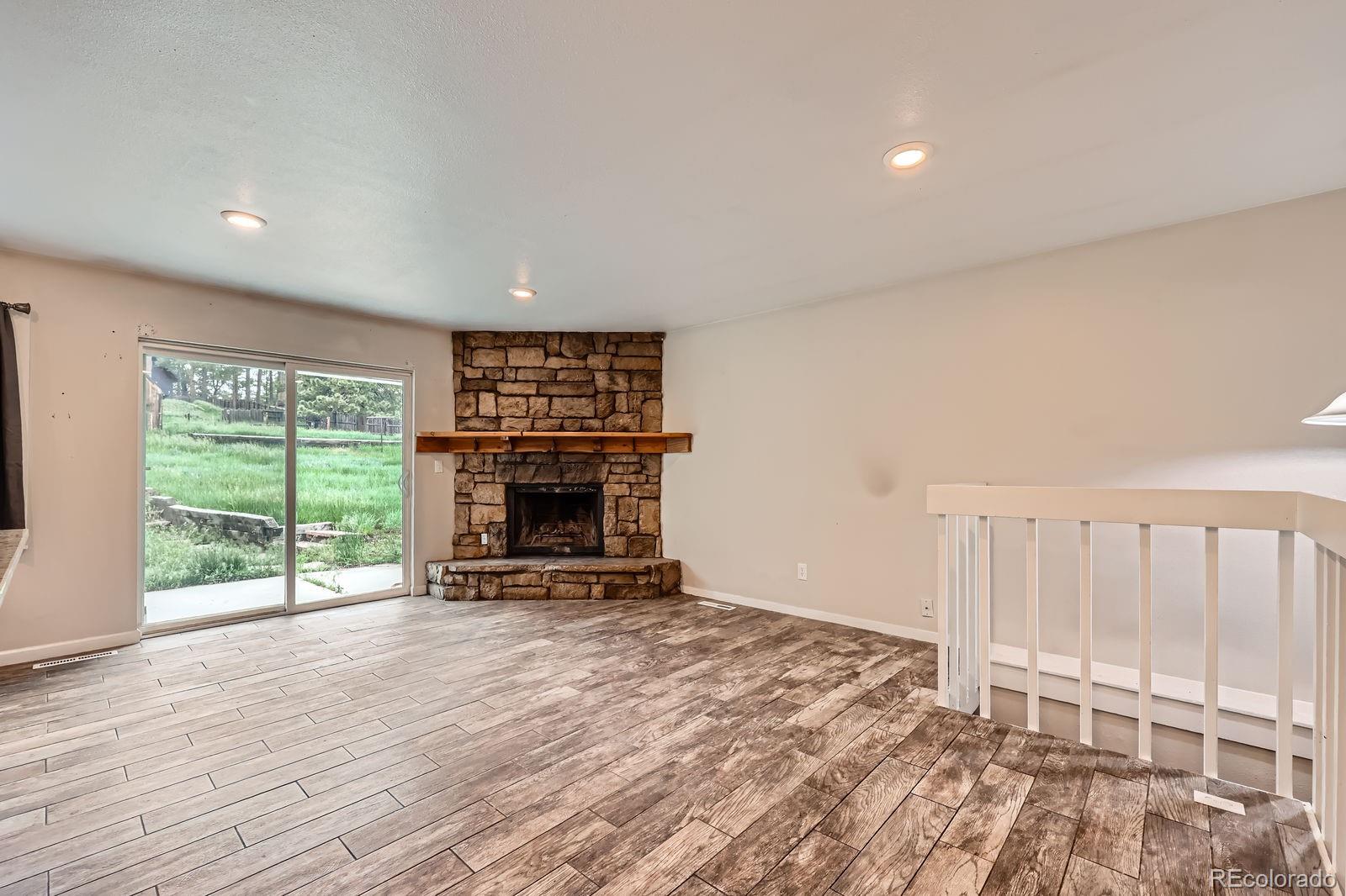 MLS Image #9 for 679 s pearl street,elizabeth, Colorado