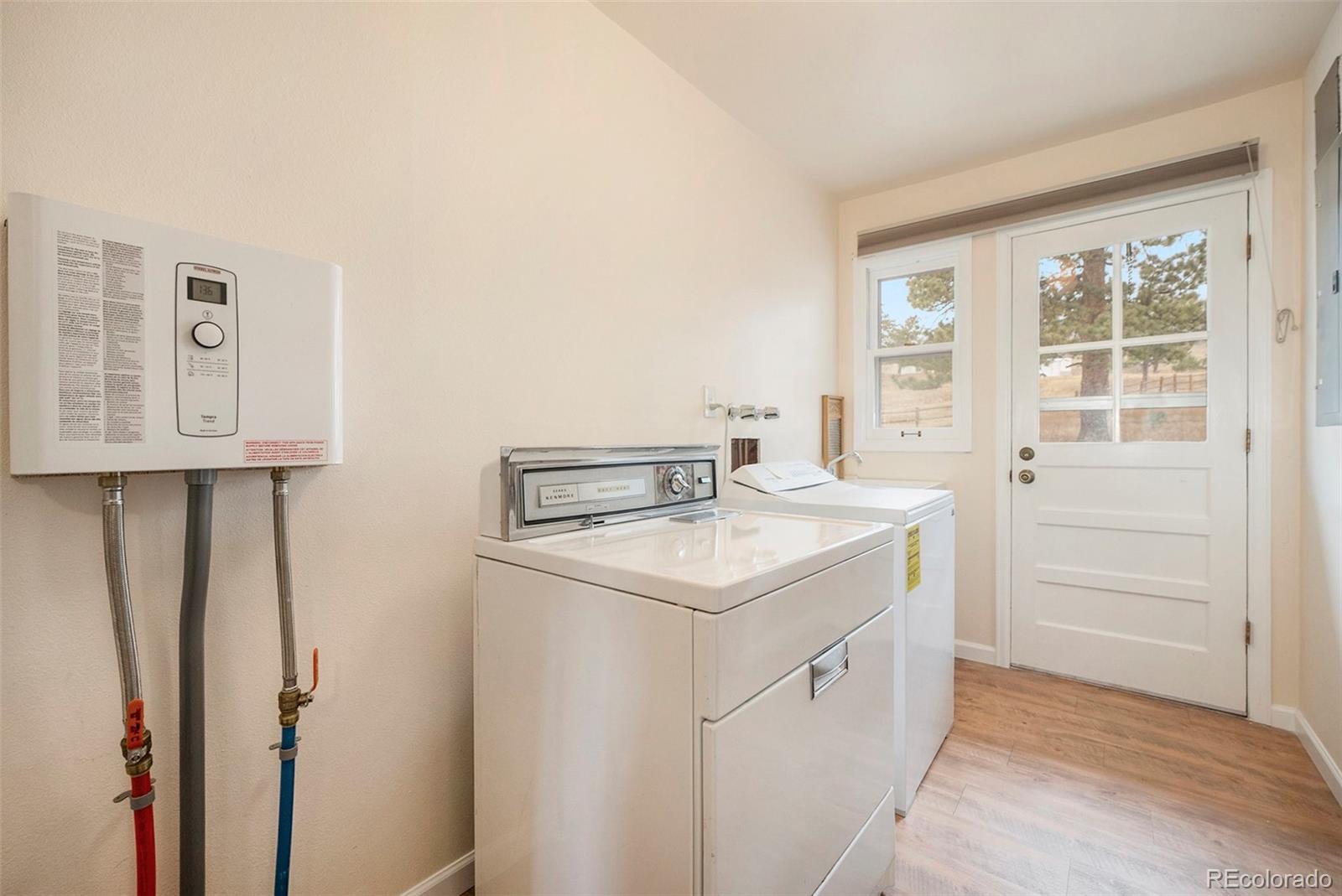 MLS Image #8 for 427  saint vrain road,lyons, Colorado