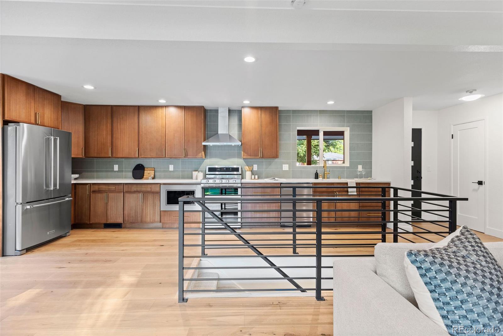 MLS Image #10 for 7036 s apache street,littleton, Colorado