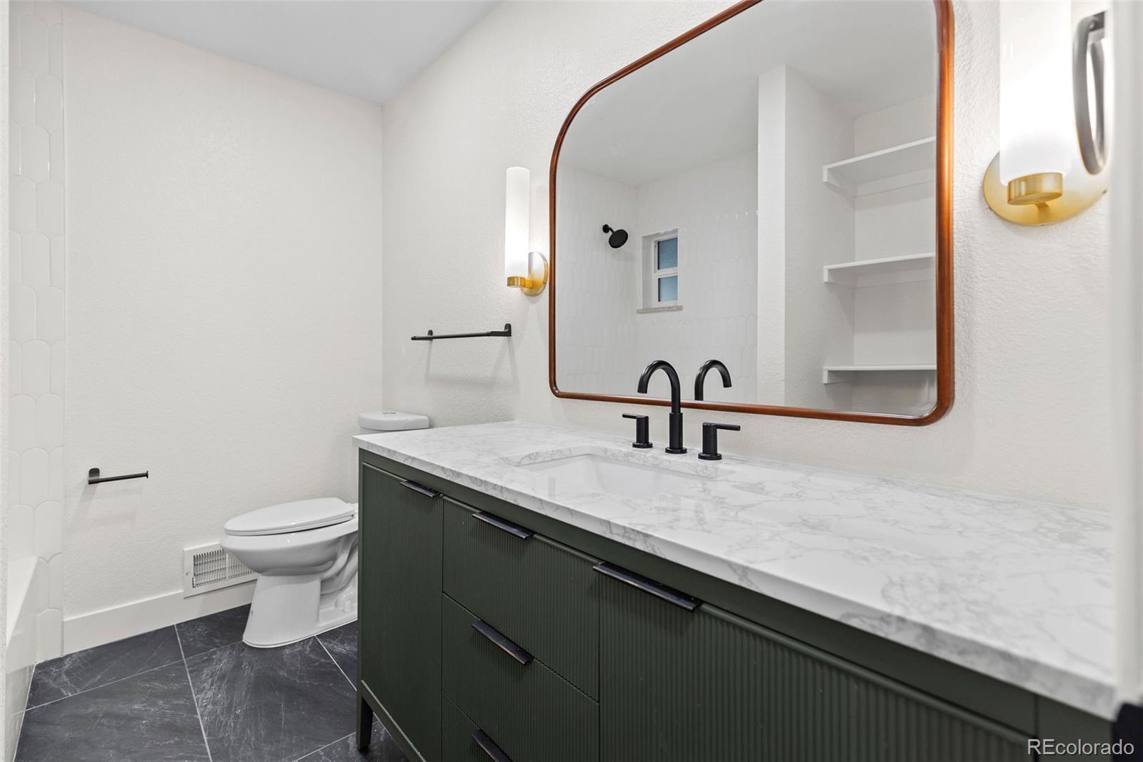 MLS Image #18 for 7036 s apache street,littleton, Colorado