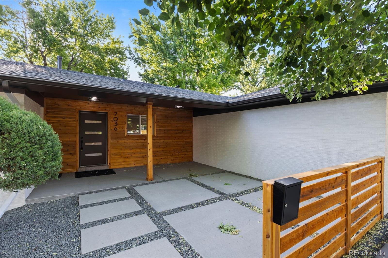 MLS Image #3 for 7036 s apache street,littleton, Colorado
