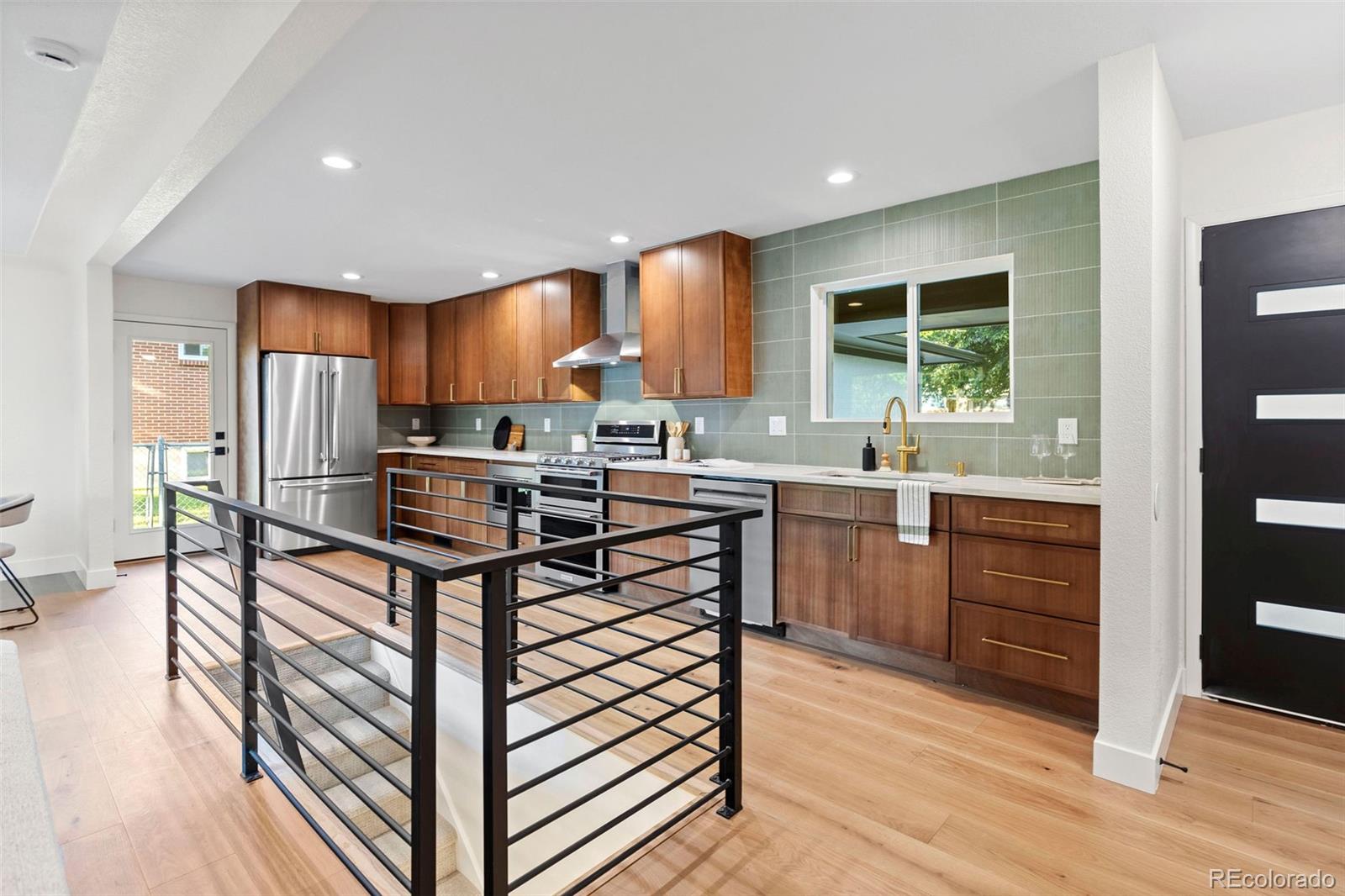 MLS Image #5 for 7036 s apache street,littleton, Colorado