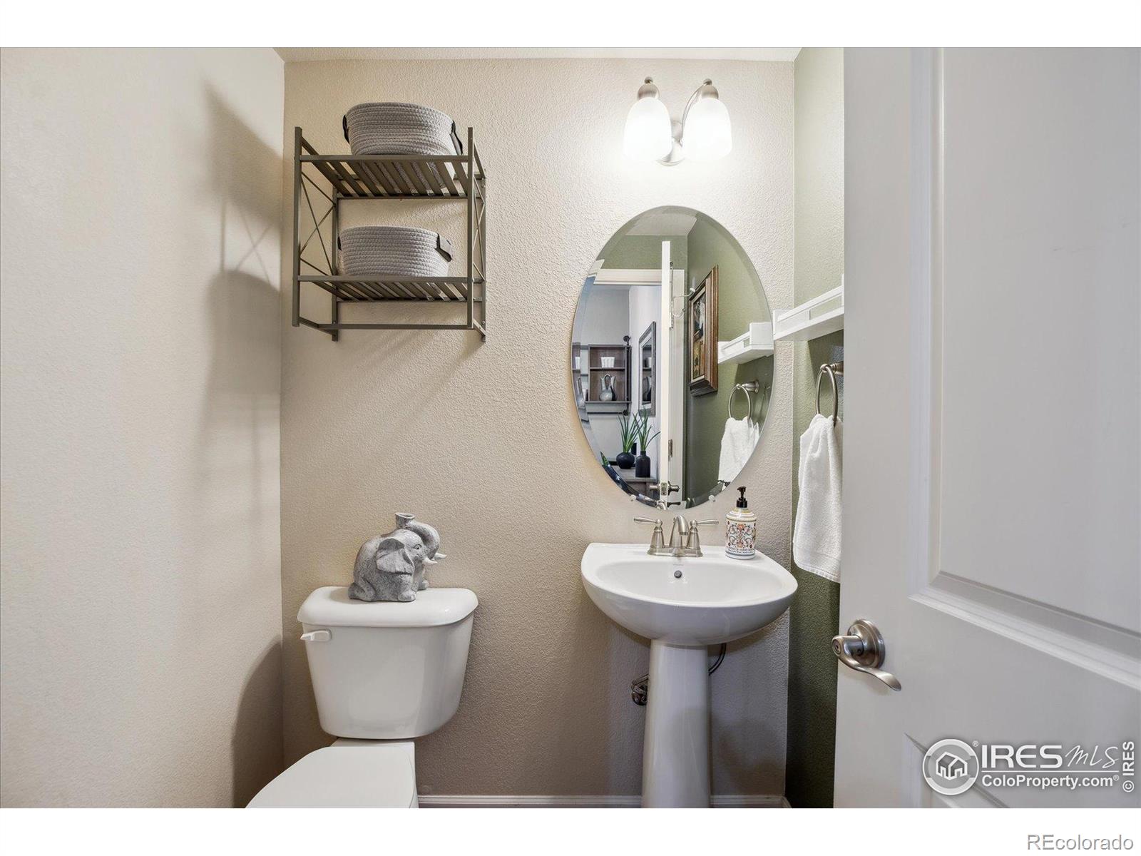 MLS Image #12 for 16031 w 63rd lane,arvada, Colorado