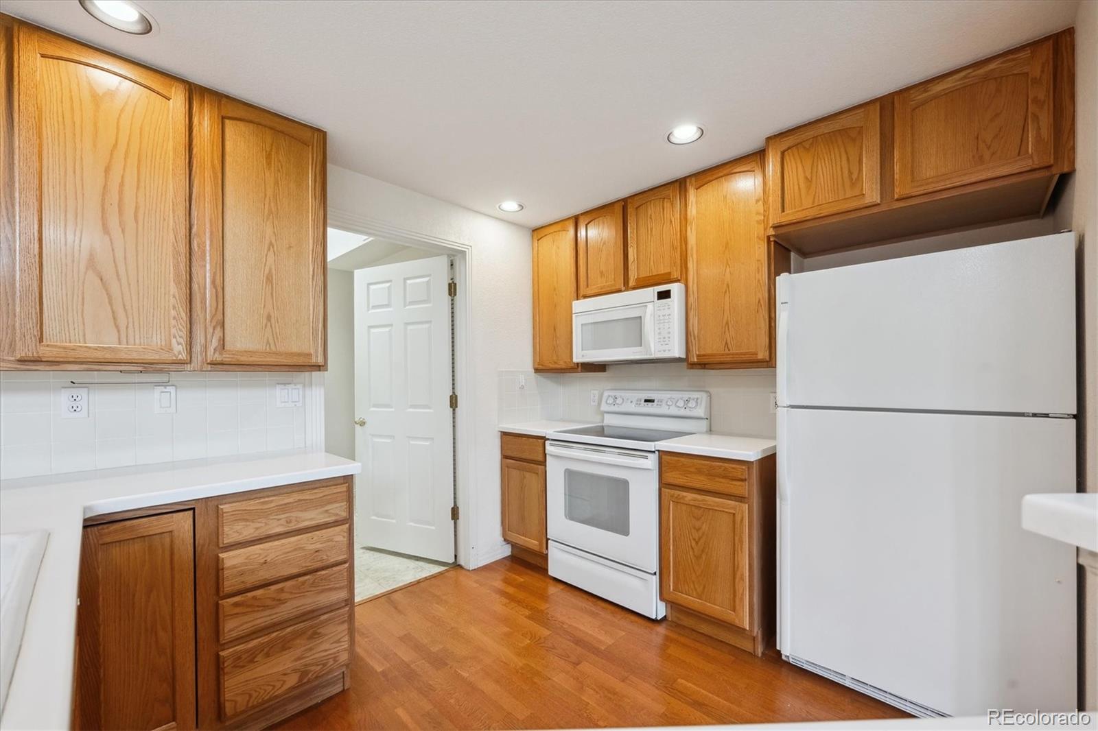 MLS Image #11 for 10725  eliot circle,denver, Colorado
