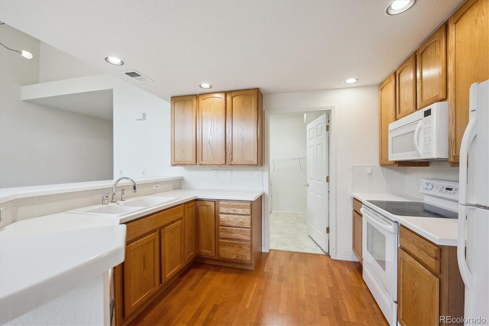 MLS Image #9 for 10725  eliot circle,denver, Colorado