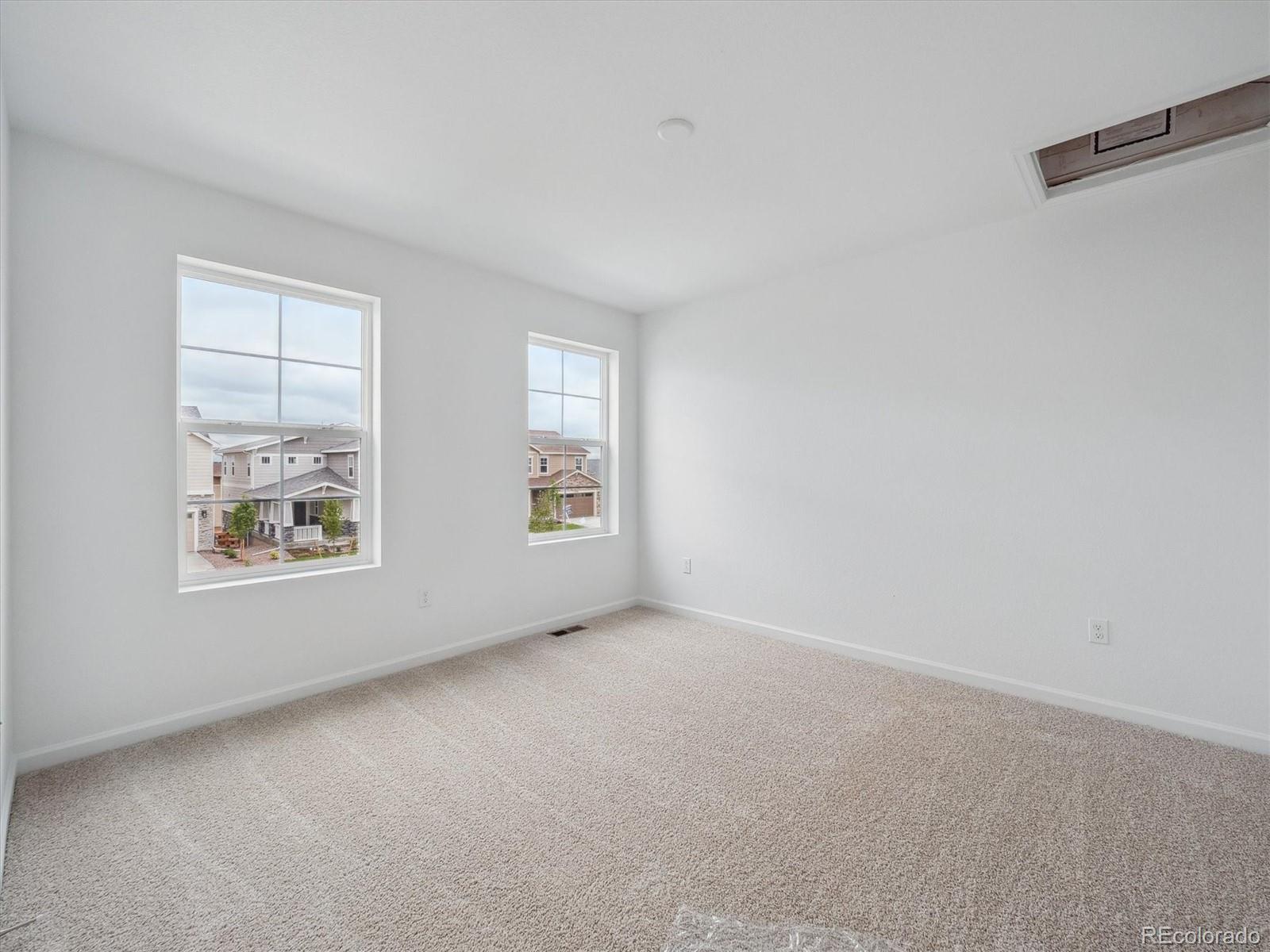 MLS Image #12 for 24777 e 40th avenue,aurora, Colorado