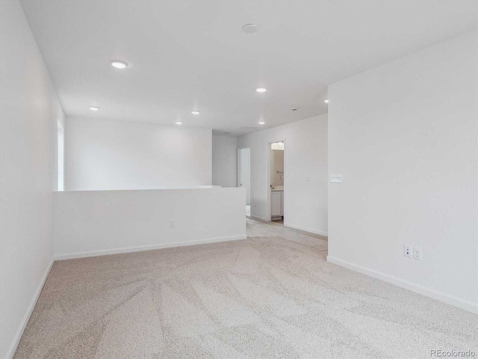 MLS Image #18 for 24777 e 40th avenue,aurora, Colorado