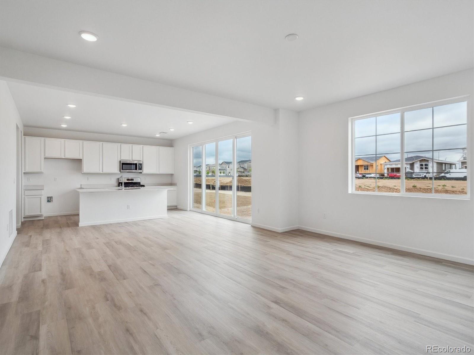 MLS Image #4 for 24777 e 40th avenue,aurora, Colorado