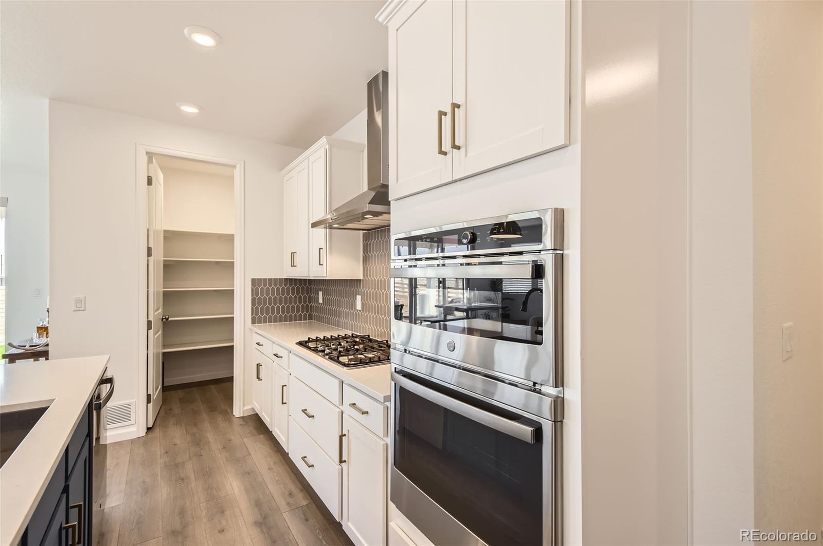 MLS Image #8 for 3461 n buchanan way,aurora, Colorado