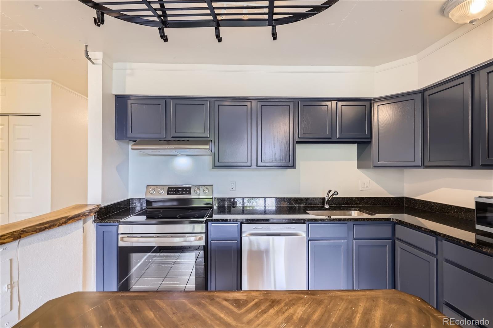 MLS Image #10 for 830 n sherman street,denver, Colorado