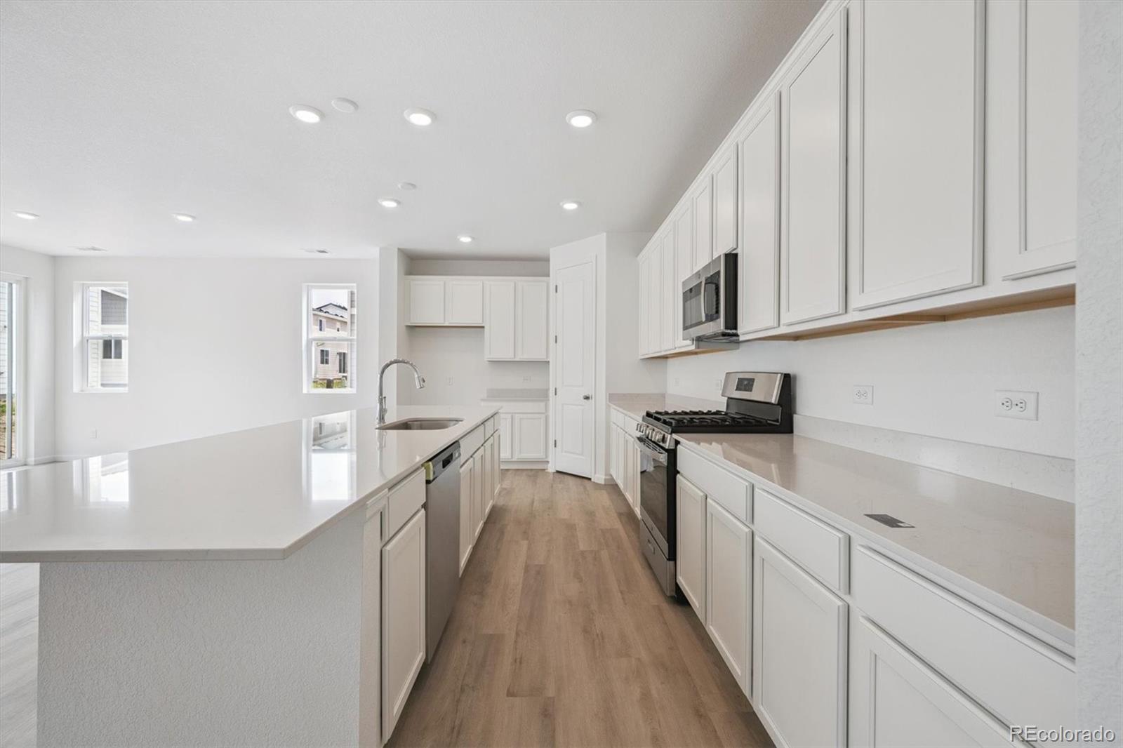 MLS Image #4 for 45915  wood thrush avenue,bennett, Colorado