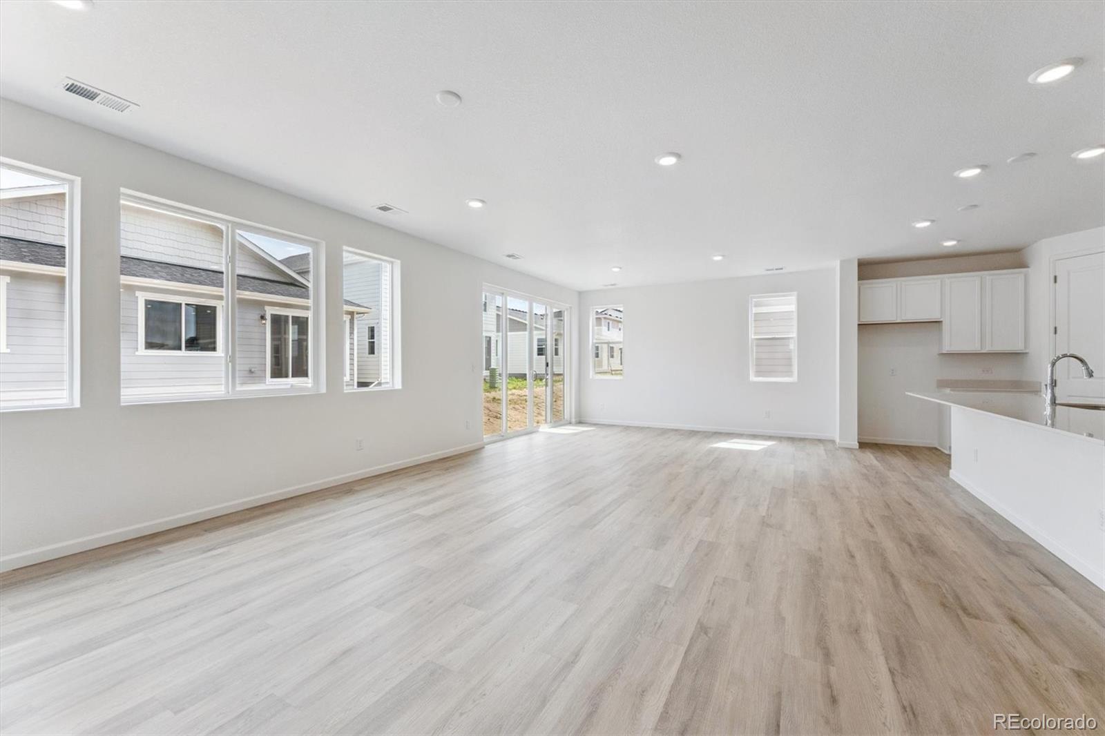 MLS Image #8 for 45915  wood thrush avenue,bennett, Colorado