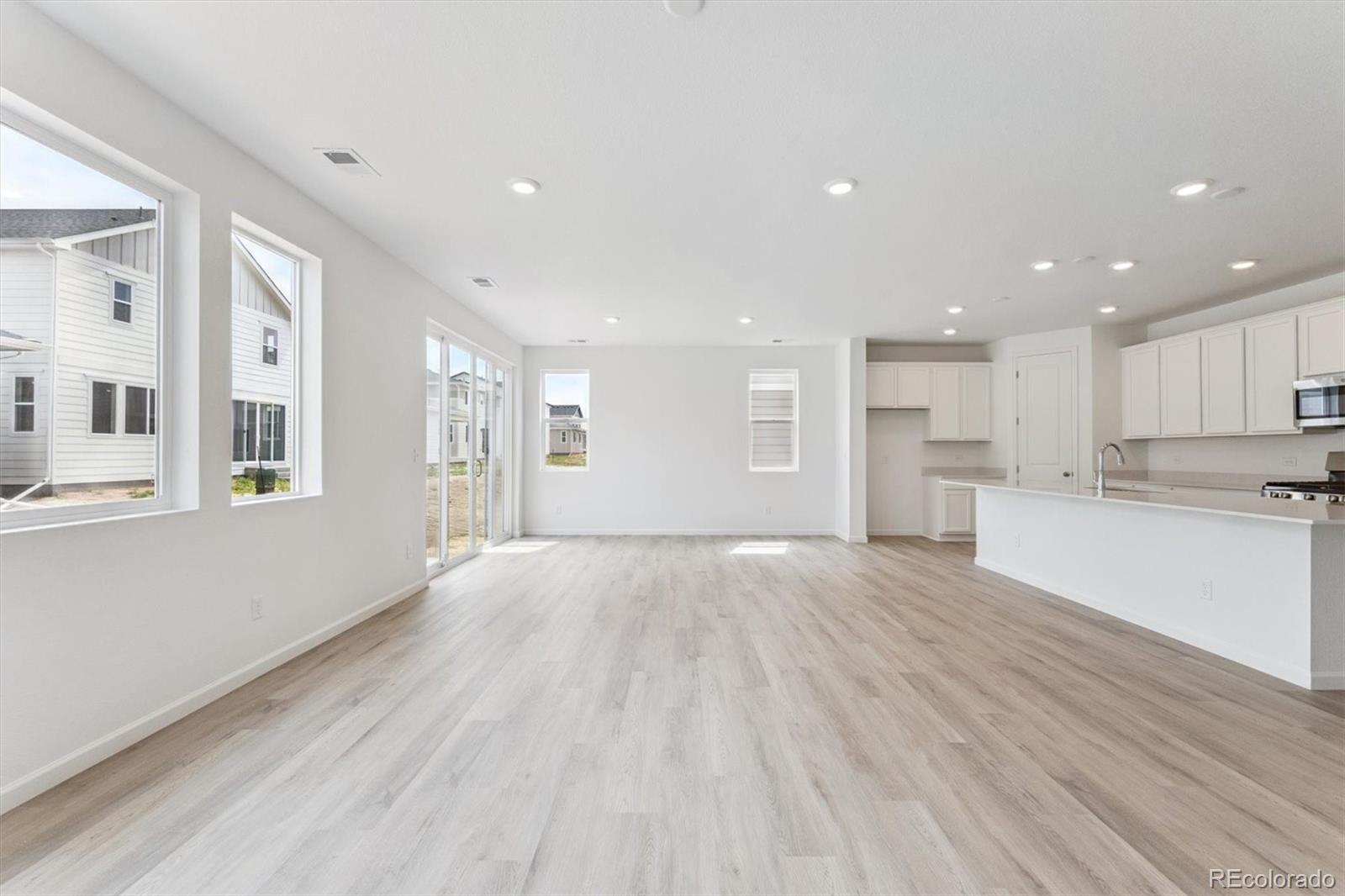 MLS Image #9 for 45915  wood thrush avenue,bennett, Colorado