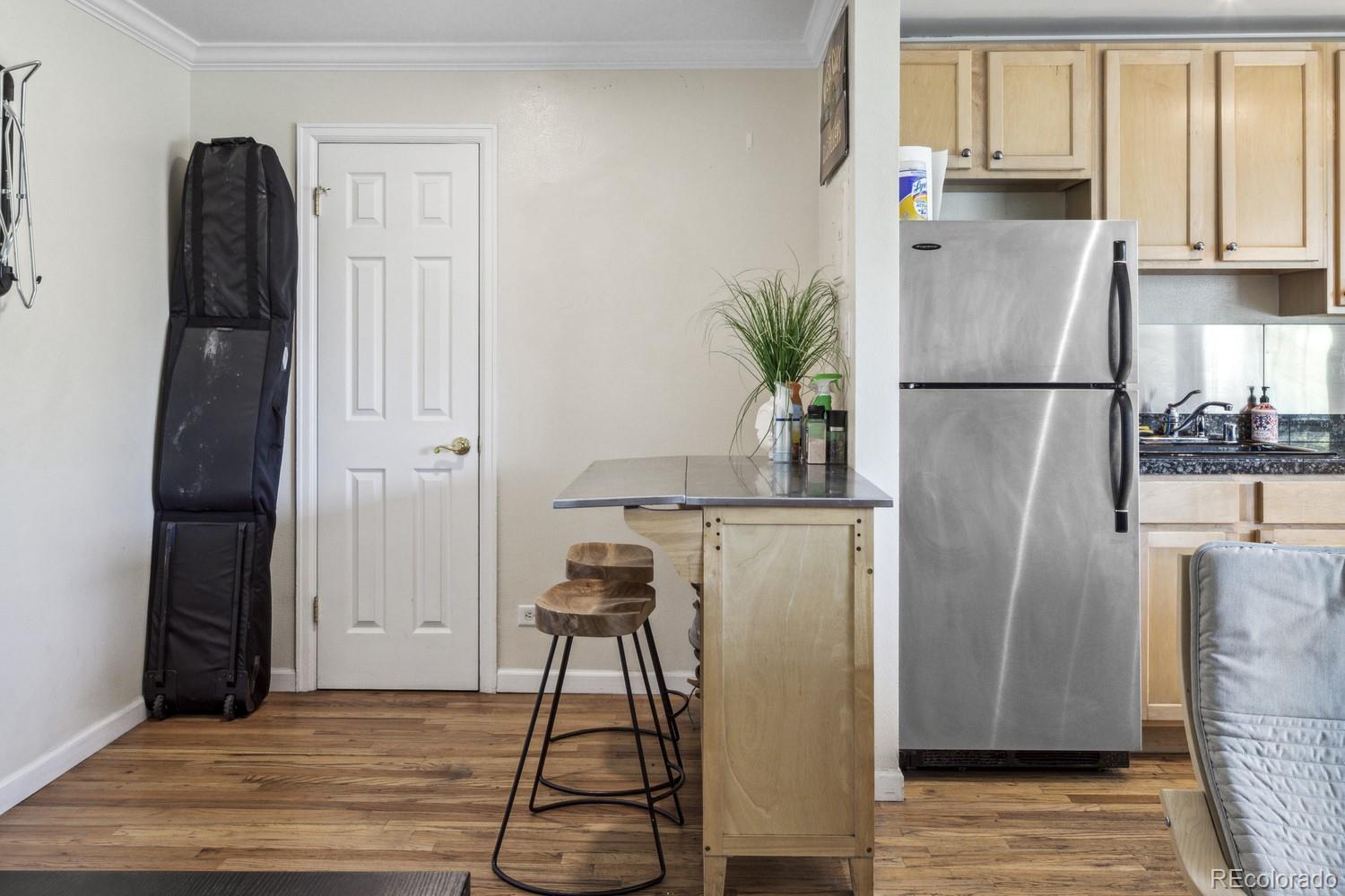 MLS Image #11 for 1450  albion street 206,denver, Colorado