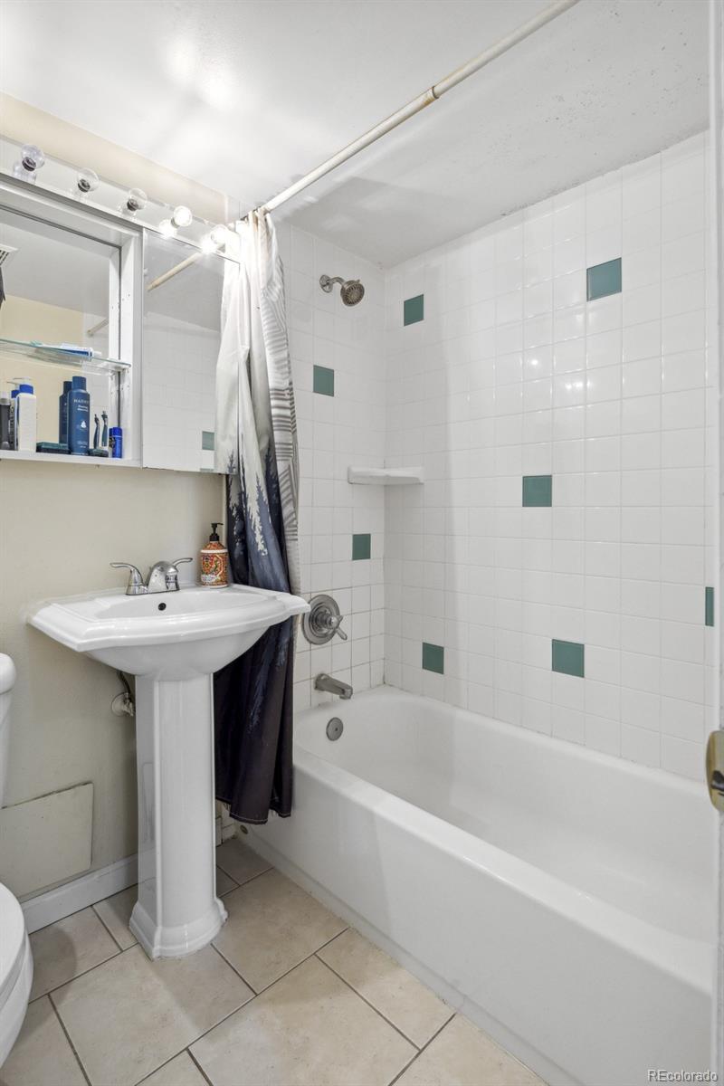 MLS Image #15 for 1450  albion street 206,denver, Colorado