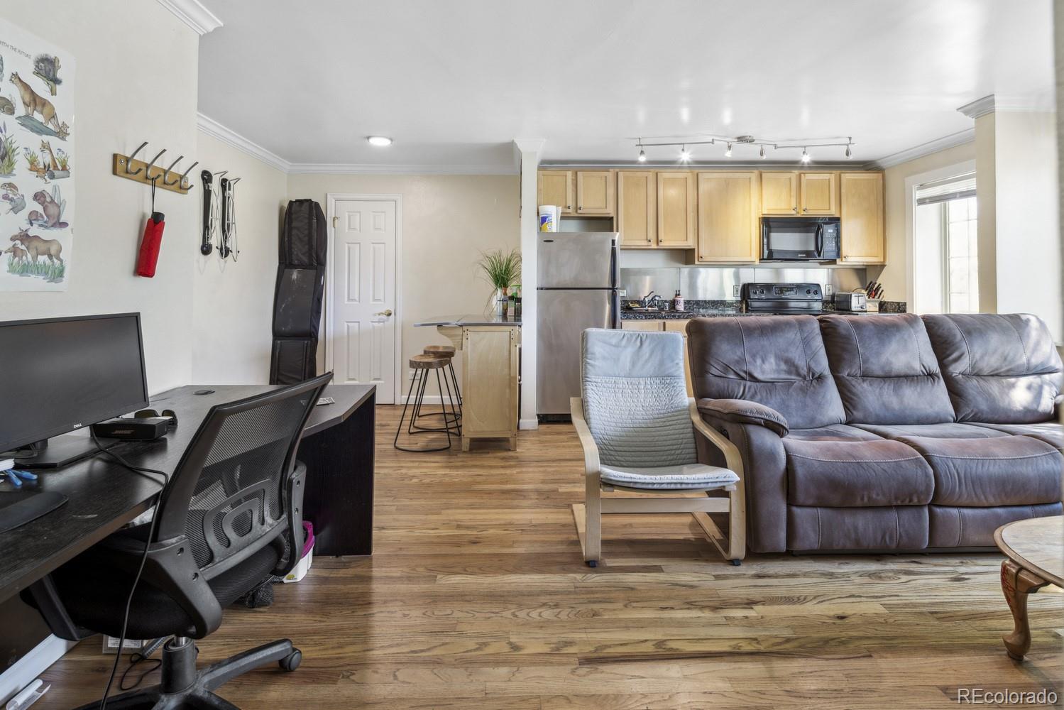MLS Image #2 for 1450  albion street 206,denver, Colorado