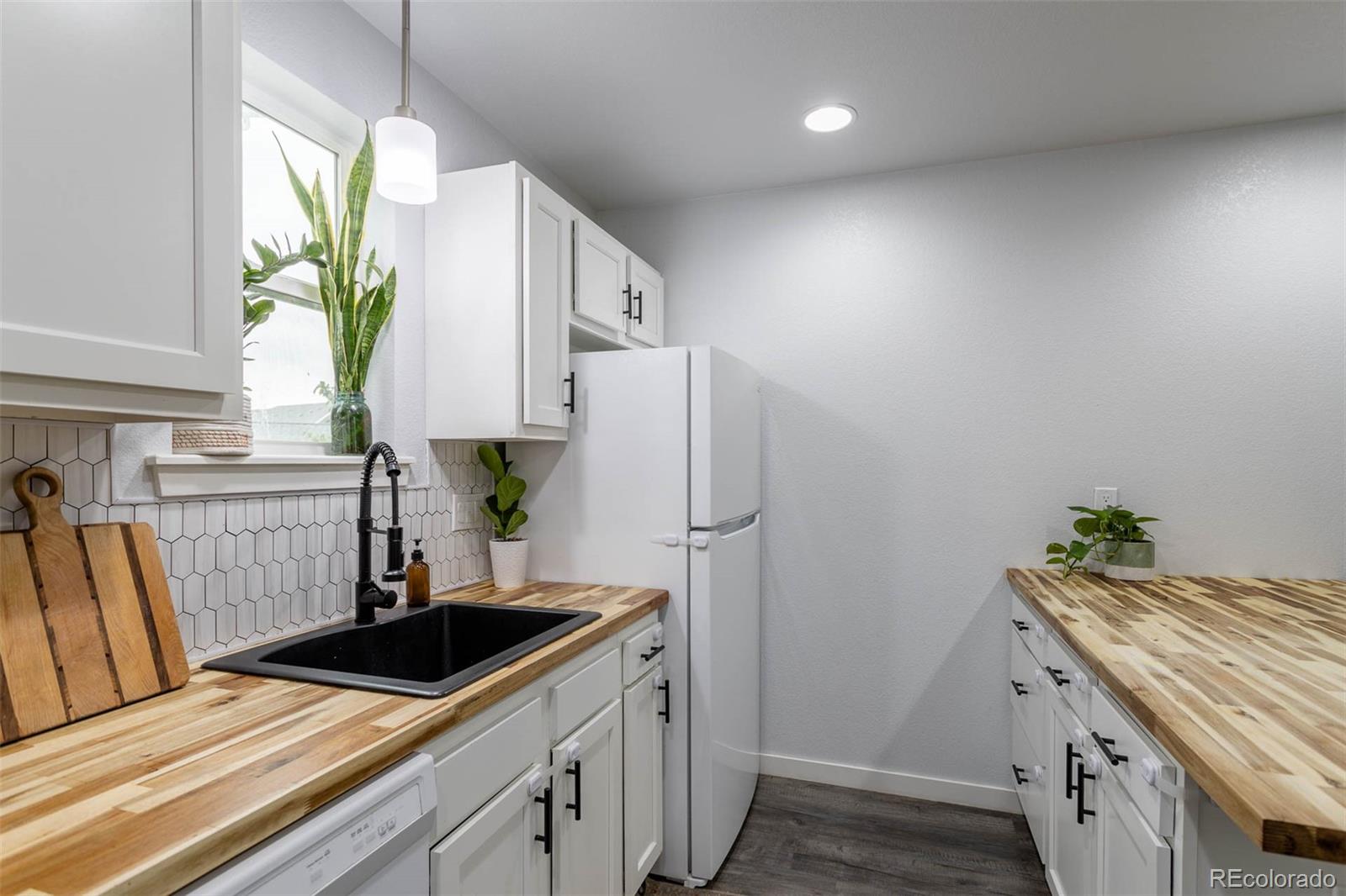 MLS Image #8 for 2829 w 53rd avenue,denver, Colorado
