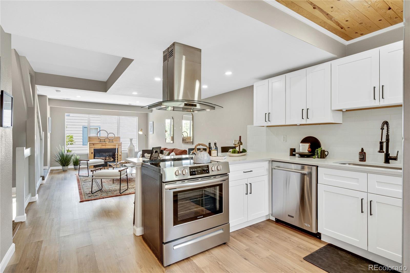 MLS Image #11 for 6382 w byers place ,lakewood, Colorado