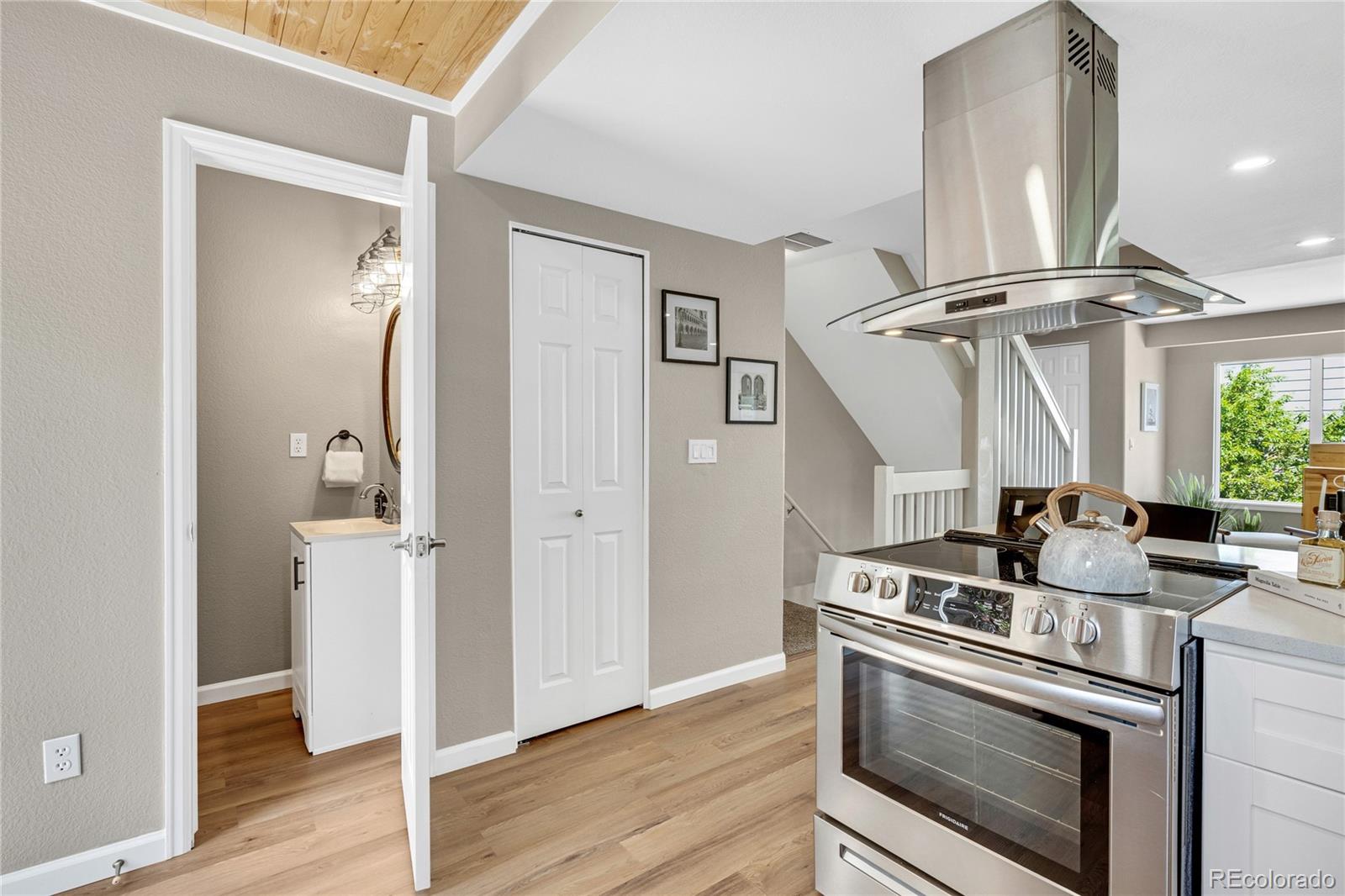 MLS Image #12 for 6382 w byers place ,lakewood, Colorado