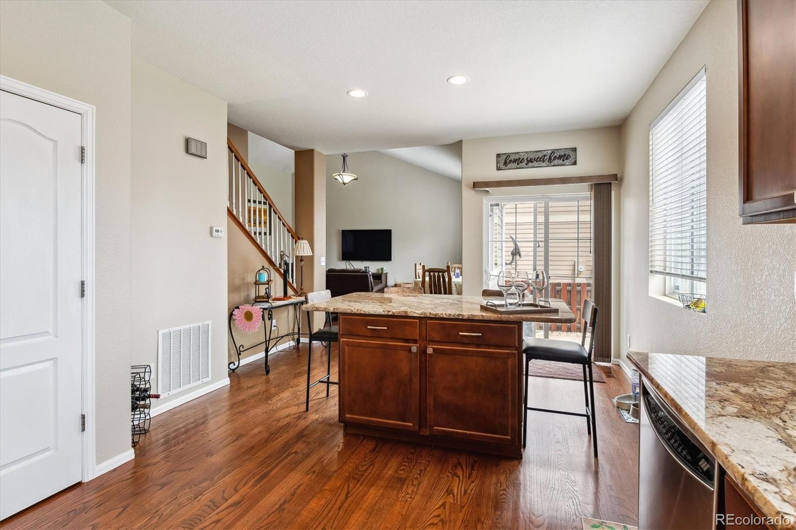 MLS Image #10 for 25850 e 3rd avenue,aurora, Colorado