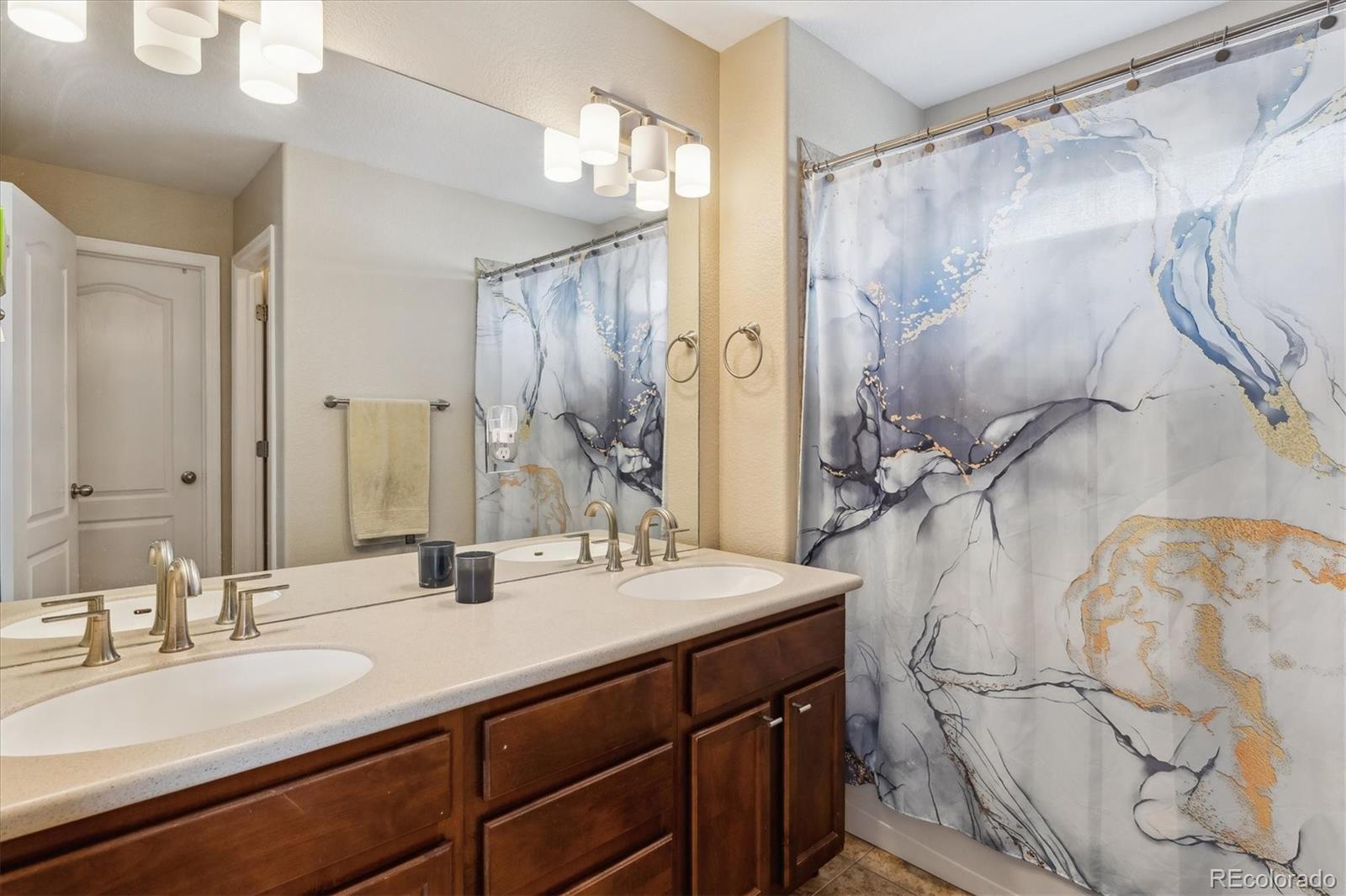 MLS Image #15 for 25850 e 3rd avenue,aurora, Colorado