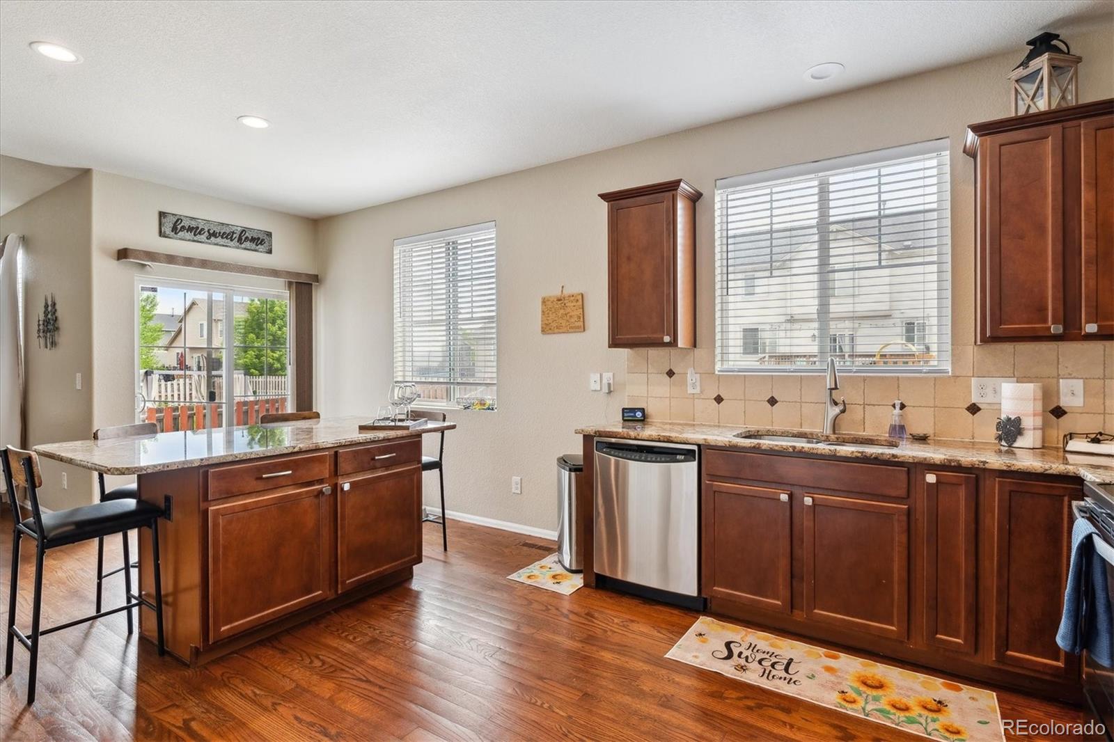 MLS Image #6 for 25850 e 3rd avenue,aurora, Colorado