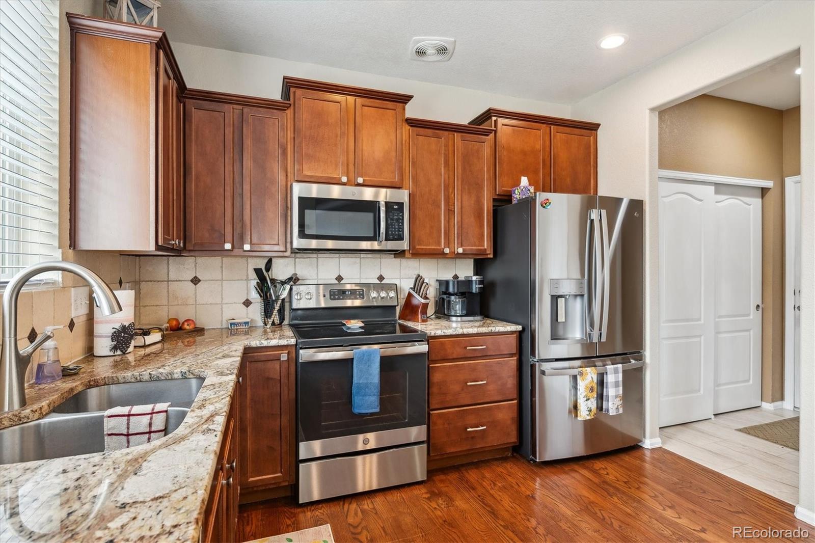 MLS Image #9 for 25850 e 3rd avenue,aurora, Colorado