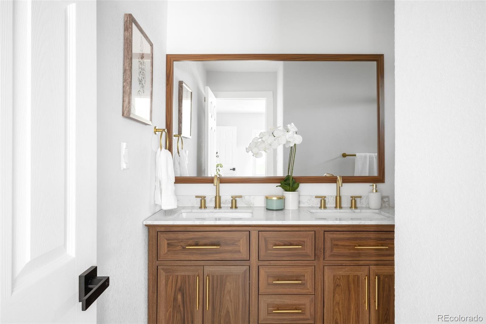 MLS Image #14 for 3065 s eudora street,denver, Colorado