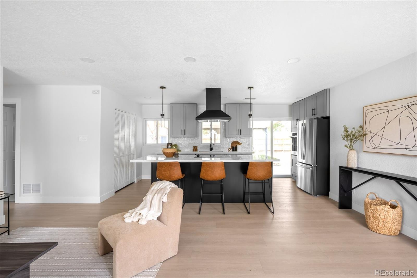MLS Image #5 for 3065 s eudora street,denver, Colorado