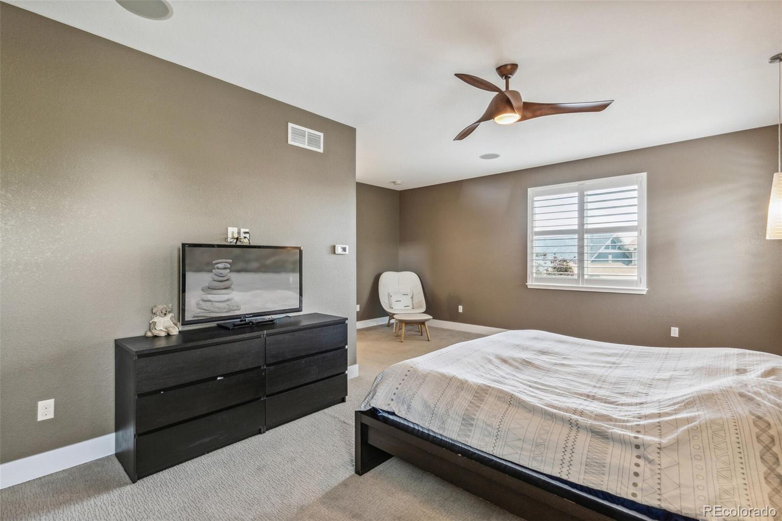 MLS Image #21 for 9244 e 37th avenue,denver, Colorado