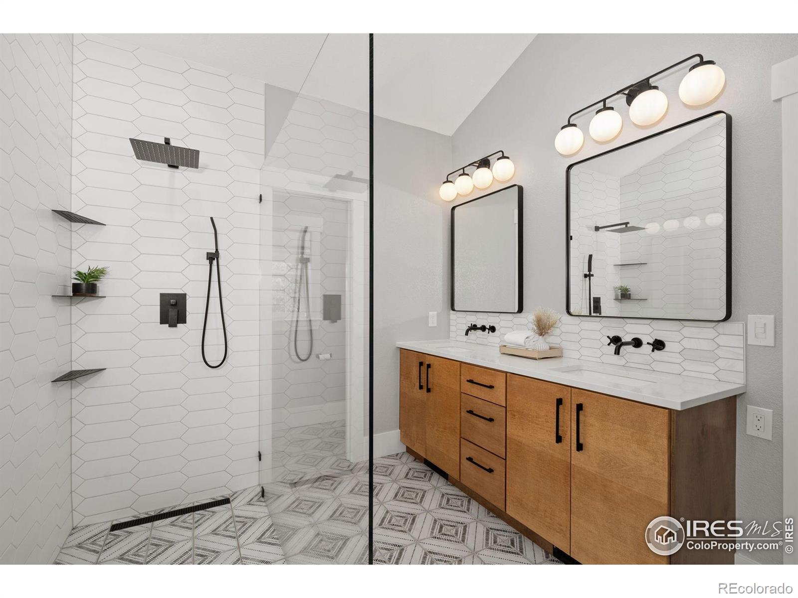MLS Image #14 for 1926  crested butte court,loveland, Colorado