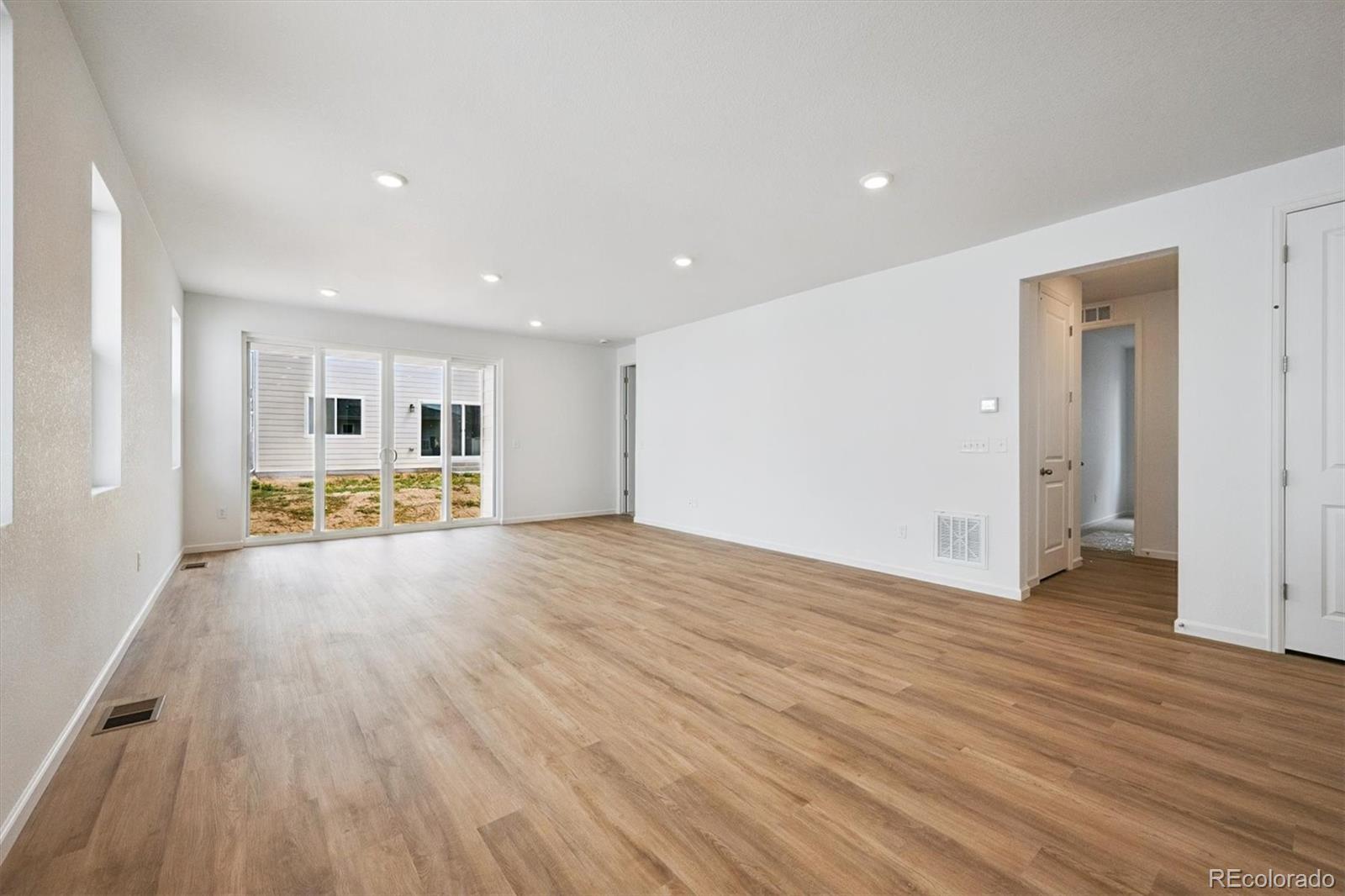 MLS Image #16 for 45933  wood thrush avenue,bennett, Colorado