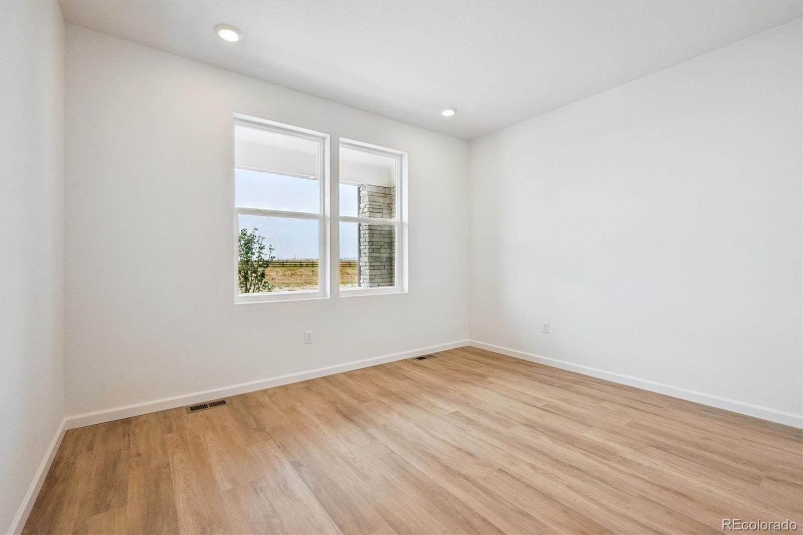 MLS Image #3 for 45933  wood thrush avenue,bennett, Colorado