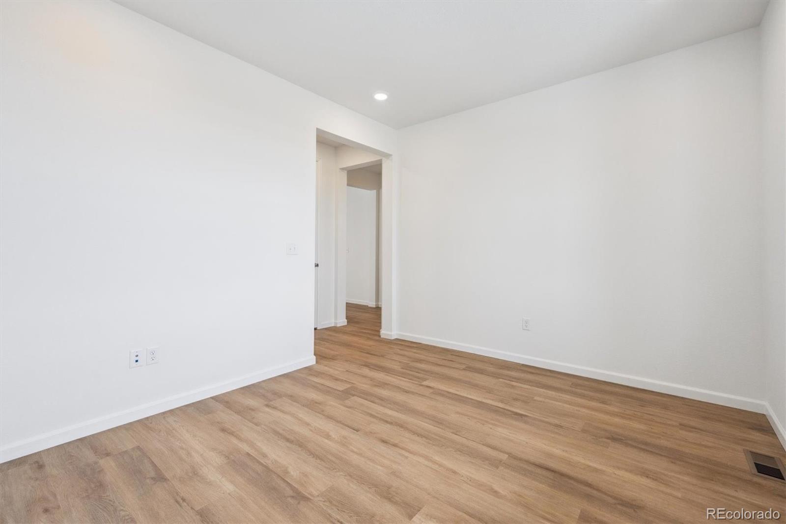 MLS Image #4 for 45933  wood thrush avenue,bennett, Colorado