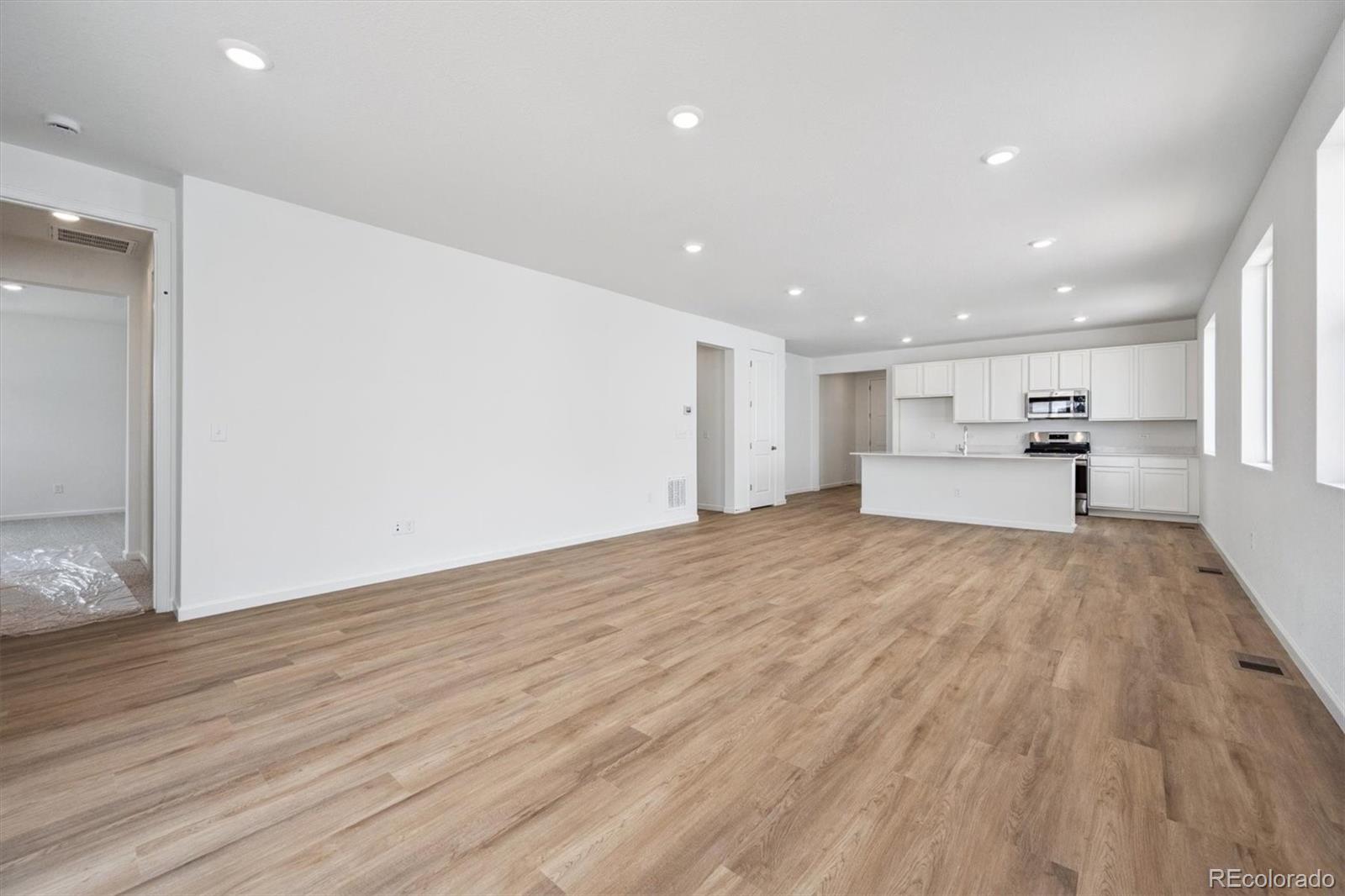 MLS Image #9 for 45933  wood thrush avenue,bennett, Colorado