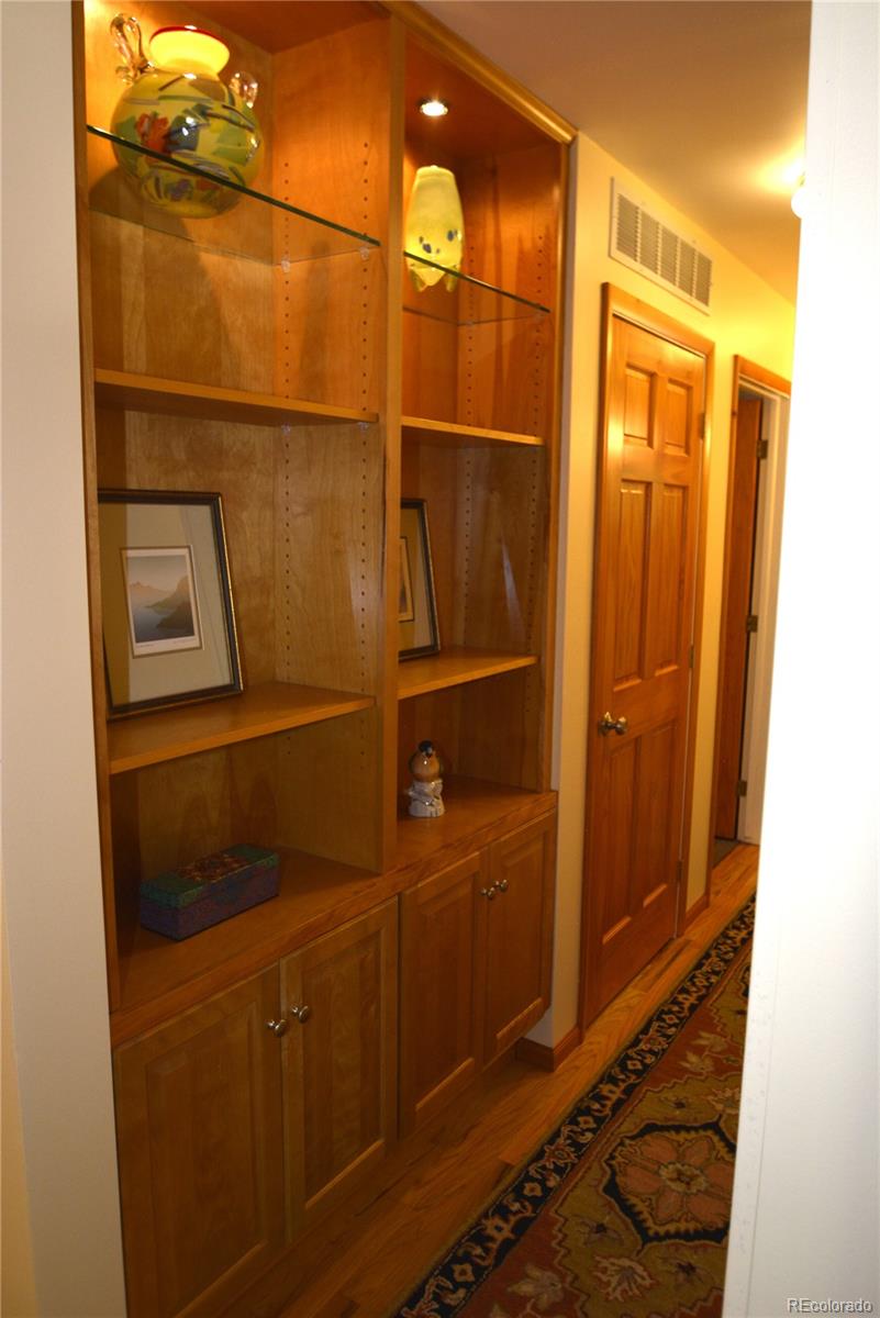 MLS Image #12 for 8292 e lehigh drive,denver, Colorado