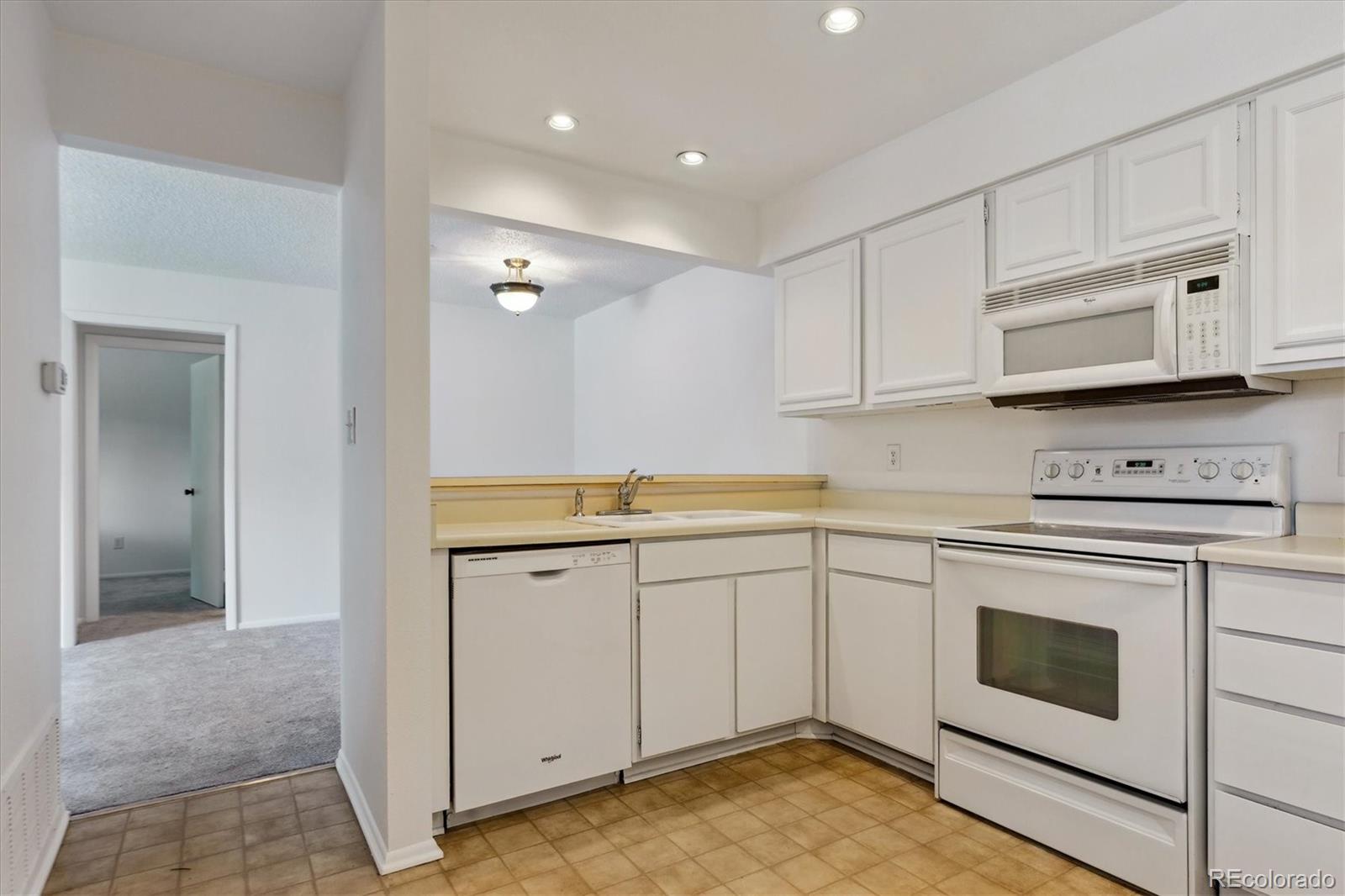 MLS Image #8 for 7275 s gaylord street,littleton, Colorado