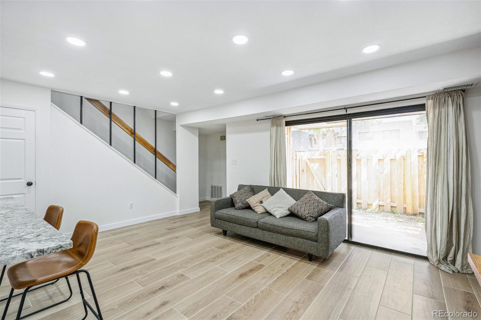 MLS Image #10 for 7995 e mississippi avenue,denver, Colorado