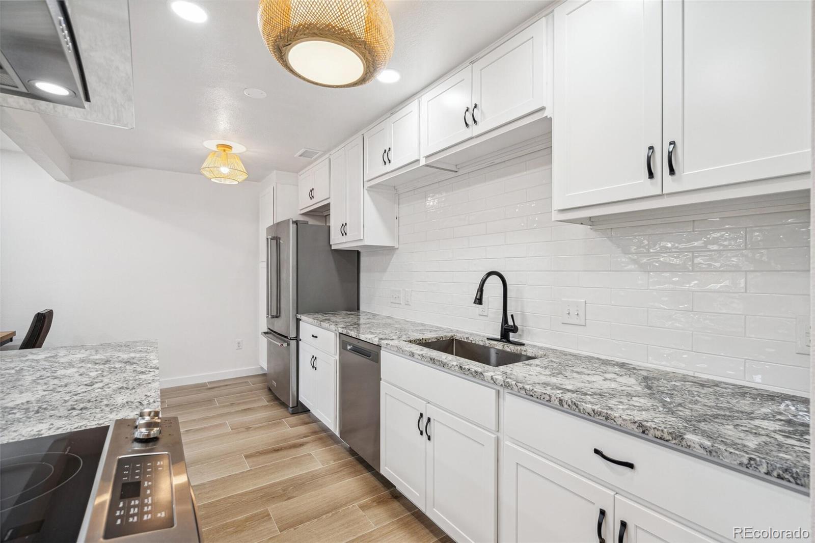 MLS Image #13 for 7995 e mississippi avenue,denver, Colorado