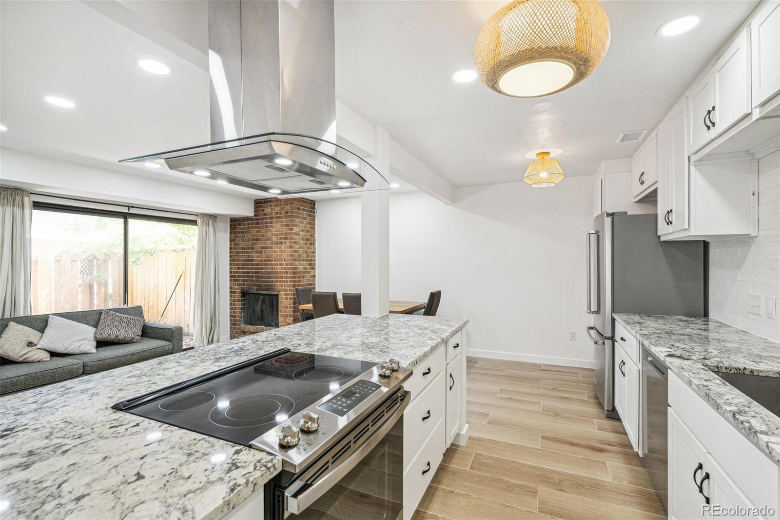 MLS Image #15 for 7995 e mississippi avenue,denver, Colorado