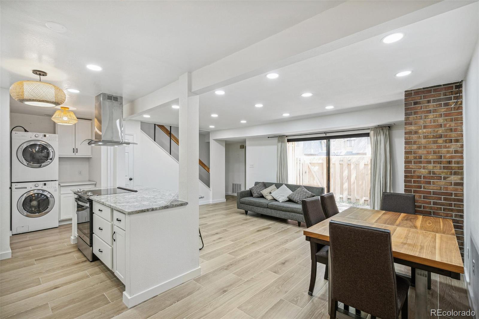 MLS Image #7 for 7995 e mississippi avenue,denver, Colorado