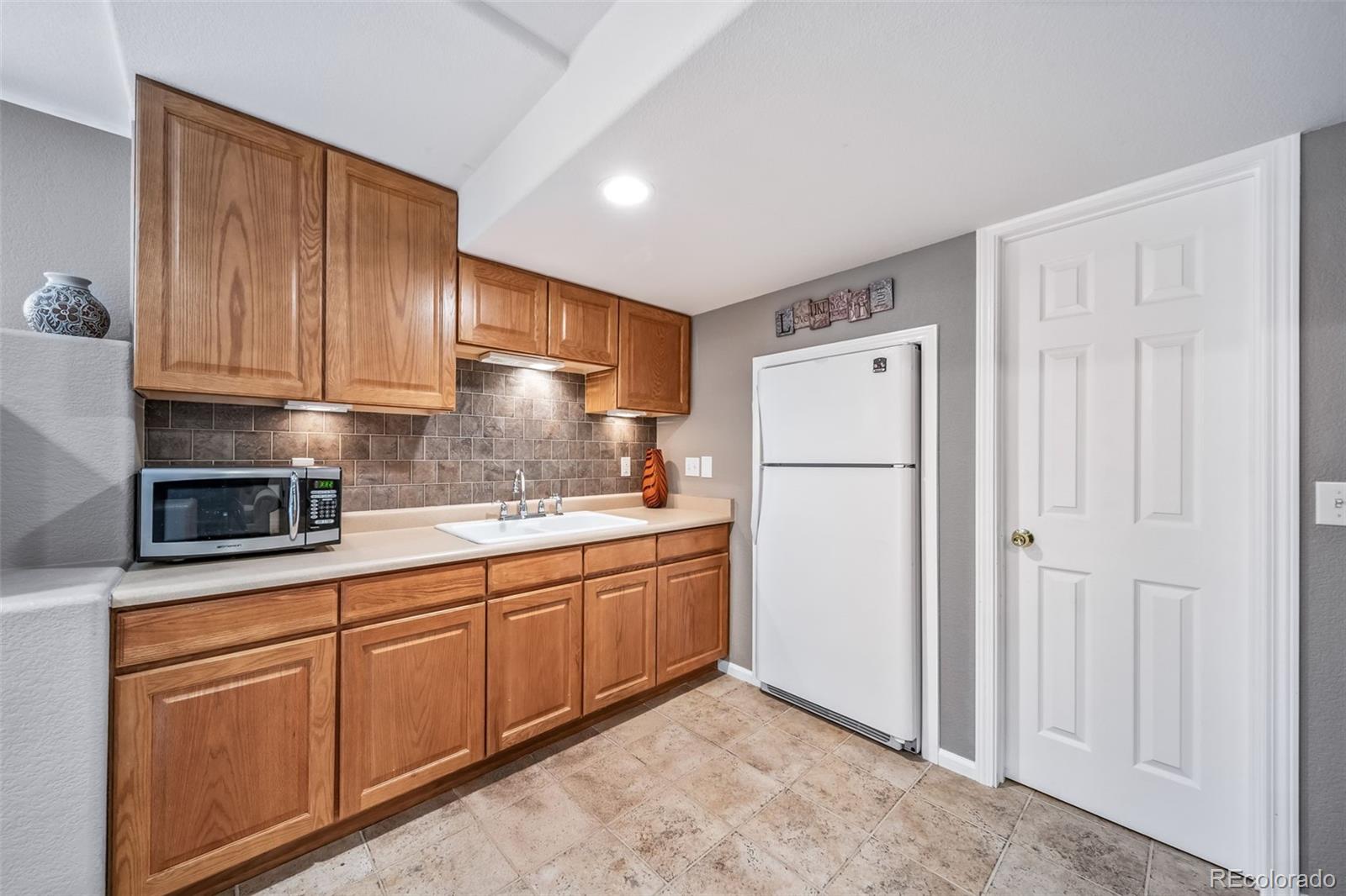 MLS Image #25 for 9928  sylvestor road,highlands ranch, Colorado