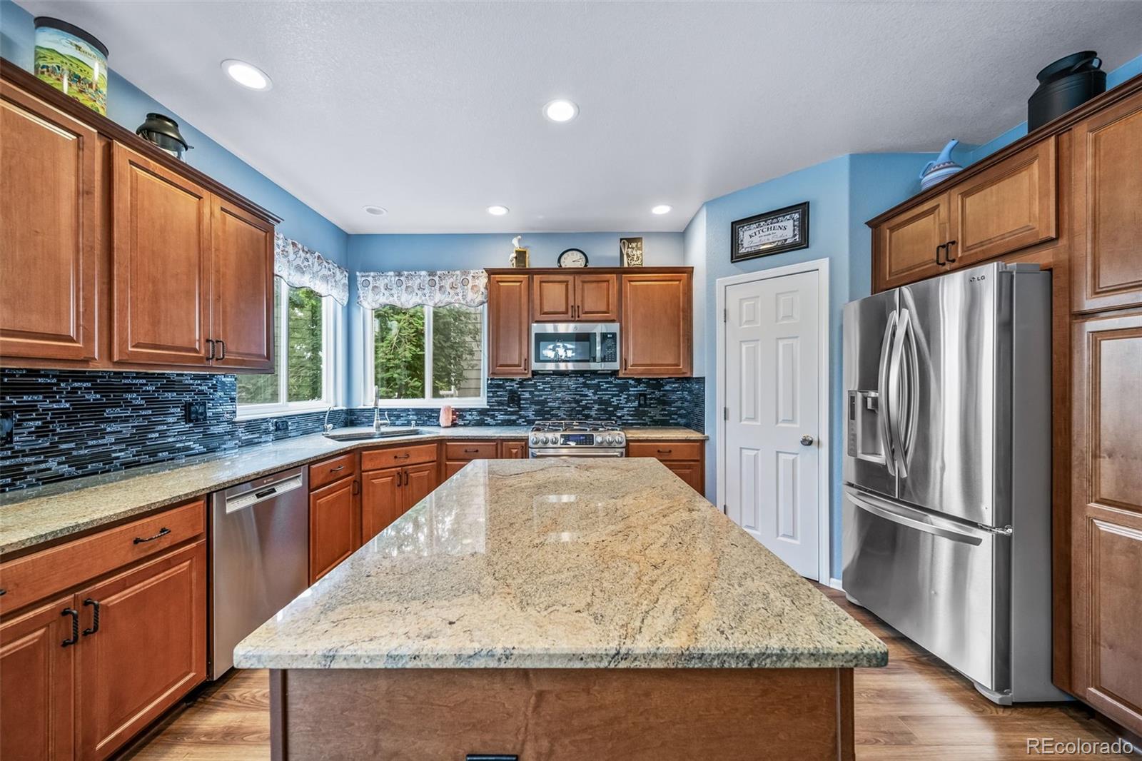 MLS Image #7 for 9928  sylvestor road,highlands ranch, Colorado