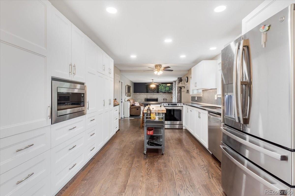 MLS Image #10 for 915  mercury circle,littleton, Colorado