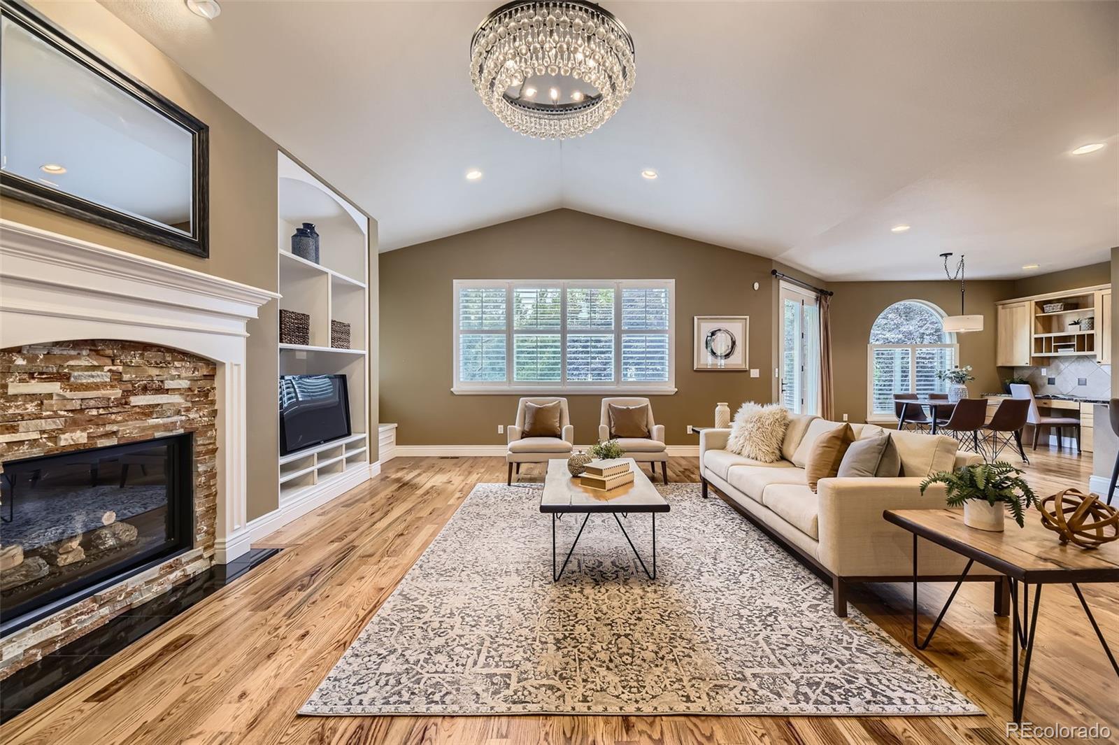 MLS Image #11 for 940  kearney street,denver, Colorado