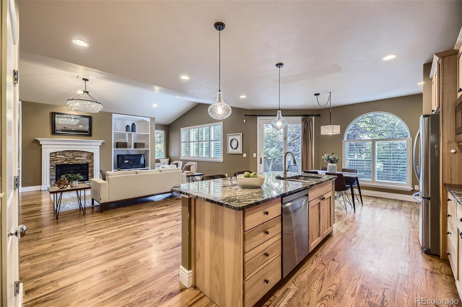 MLS Image #17 for 940  kearney street,denver, Colorado