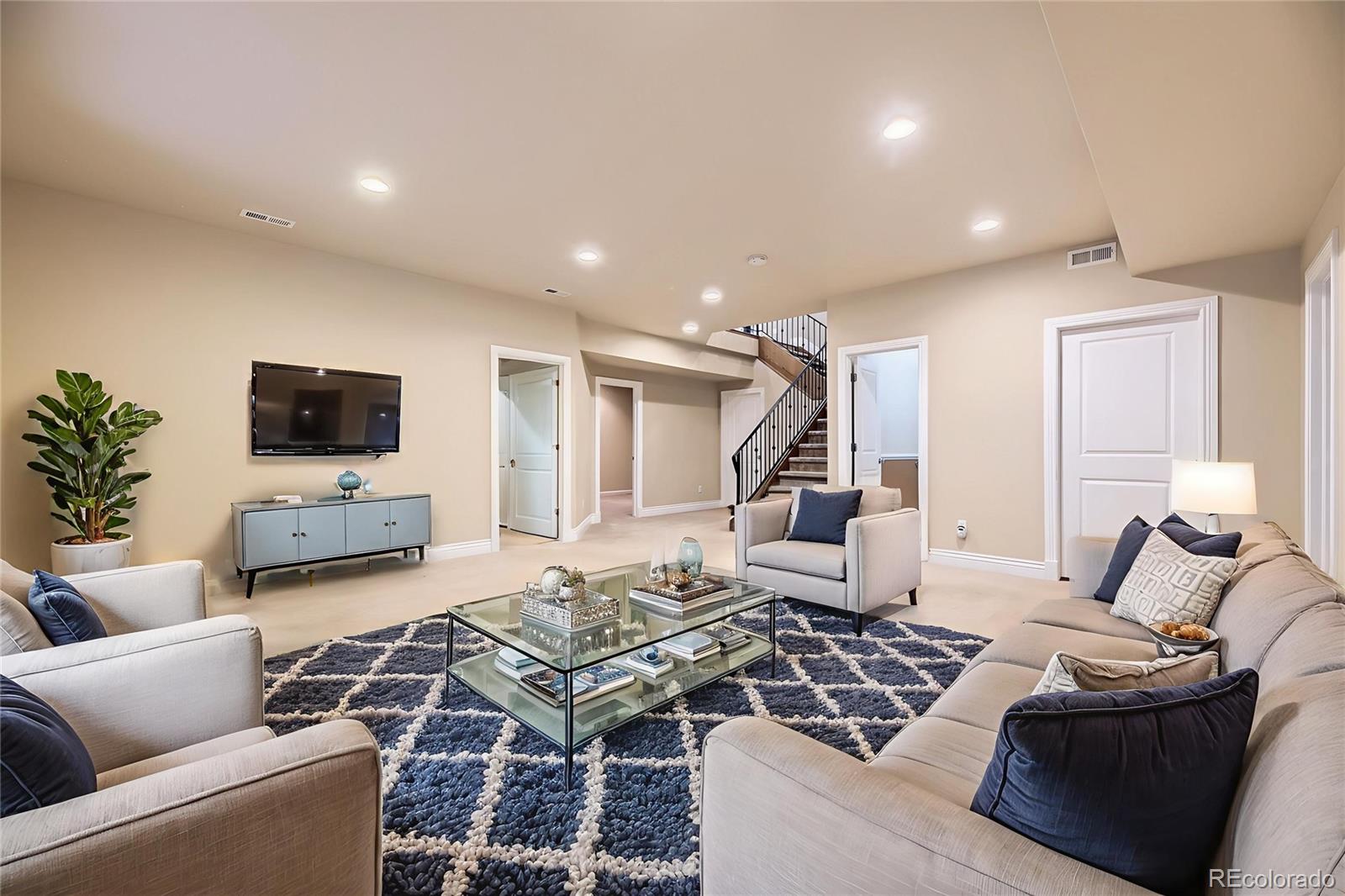 MLS Image #34 for 940  kearney street,denver, Colorado